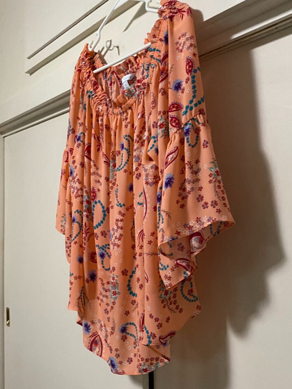Boutique beautiful peach Boho blouse w/multi colors & designs, size 1X
